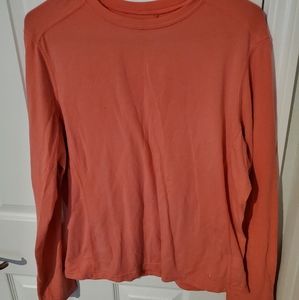 Long sleeve athletic shirt